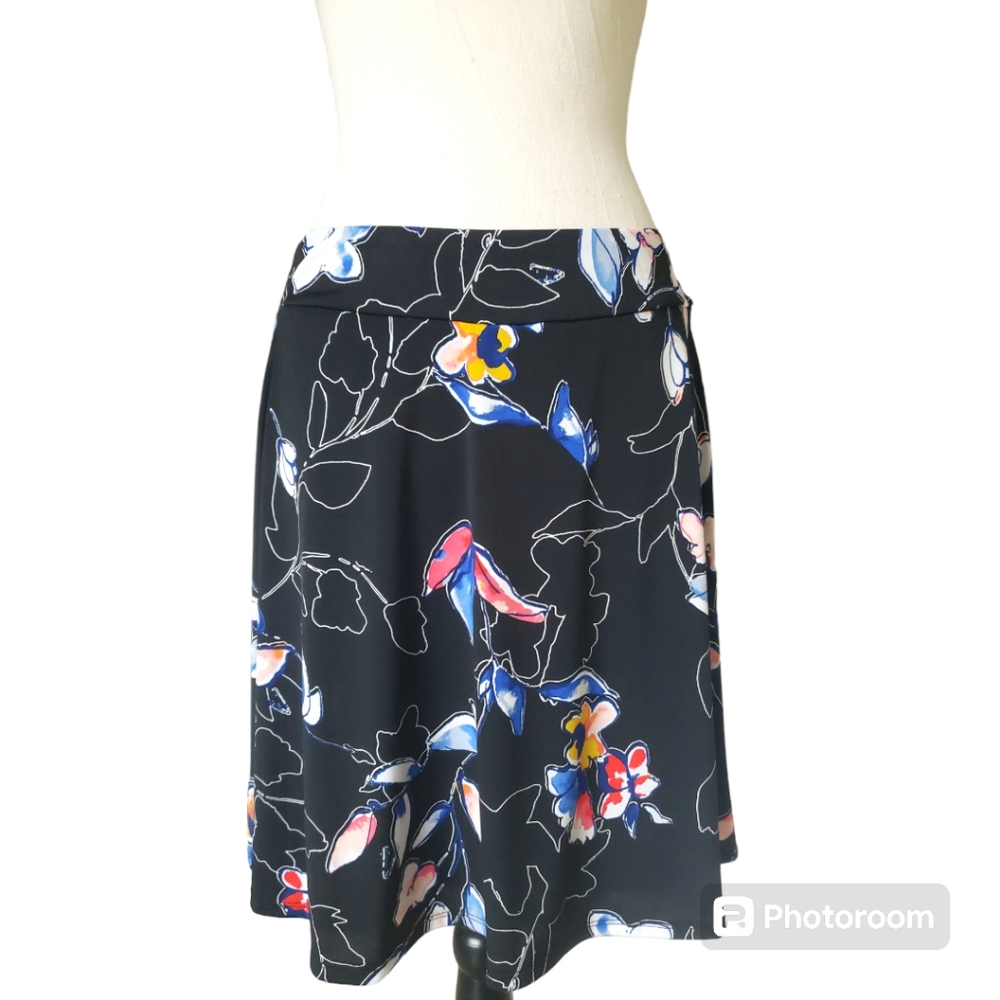 ☕ Renee C Black Floral Skirt Petite Medium